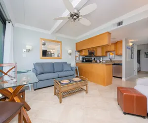 Photo 4 - Island Winds East 806