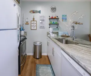 Photo 5 - Royal Palms 1007