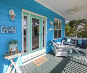 Photo 4 - Atlantis Blue - Relaxing beach getaway home directly across the street from beach access!