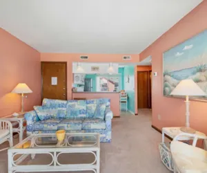 Photo 5 - Ocean Breeze - Stunning Views - Oceanfront - 3rd floor - You deserve a beach vacation!