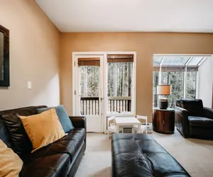 Photo 4 - 50SW - Wi-Fi - Fireplace - W/D - D/W - Sleeps 4