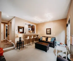 Photo 2 - 50SW - Wi-Fi - Fireplace - W/D - D/W - Sleeps 4