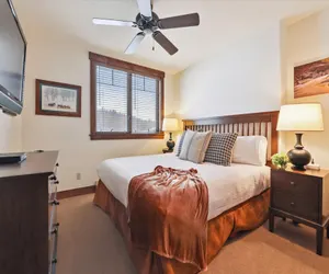 Photo 3 - Crystal Peak Lodge 7407