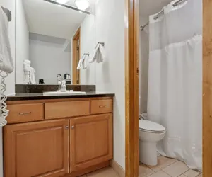 Photo 3 - Village Square Hotel Style Room with 1 Bed  #336