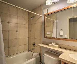 Photo 5 - Bridge End 1 Bedroom Condo #104