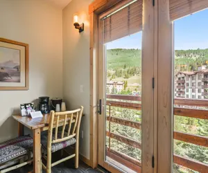 Photo 4 - Tucker Mountain Hotel Style Room with 1 Bed  #525A