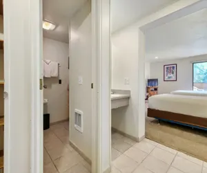 Photo 4 - Copper Mountain Inn Hotel Style Room with 2 Beds  #221