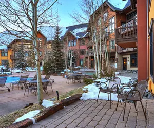 Photo 5 - Cirque 2 Bedroom Condo #104