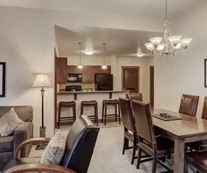 Photo 5 - Cirque 2 Bedroom Condo #113
