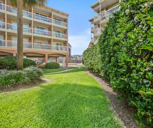 Photo 2 - Sunshine Overtime - Serene Condo With Beach Views