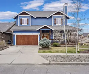 Photo 2 - Professionally Decorated Shevlin Home features Private Hot Tub