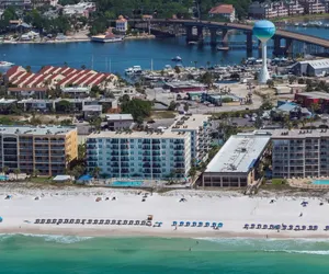 Photo 5 - Sea Oats 606 is a Gorgeous Gulf Front 3 BR - with Free Beach Service for 4