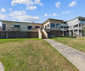 Photo 4 - Bay Dreamer - Massive Bayfront Home w/ Private Pool