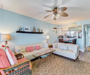 Photo 2 - Beach Style Condo includes Smart Speaker and Beach Access