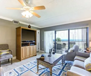 Photo 2 - Recently Renovated Beach Condo with Large Patio Deck and Ocean View