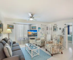 Photo 4 - Beach N Bay 204