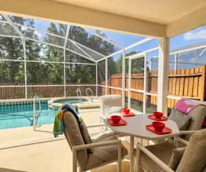 Photo 4 - Arler House - Amazing 4 Bed 3 Bath - Private Pool