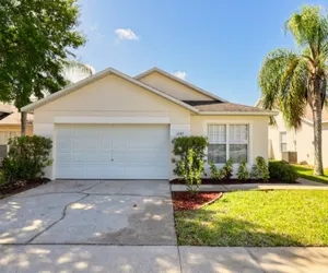 Photo 2 - Arler House - Amazing 4 Bed 3 Bath - Private Pool
