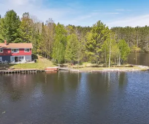 Photo 2 - The Banks - rustic waterfront and secluded with Kayaks and Canoes included