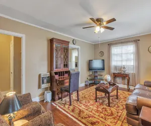 Photo 2 - Cozy Home away from Home in Little Rock