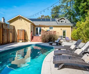 Photo 4 - Modern Napa 3BD Wine Country Escape w/ Pool & Spa