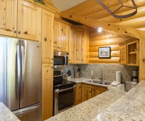 Photo 2 - Comstock Lodge - Two Bedroom Condo with Hot Tub #306