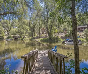 Photo 5 - Cozy Cabin On The Cove - Lakefront with Private Dock