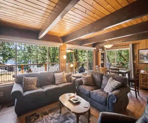 Photo 2 - Cozy Cabin On The Cove - Lakefront with Private Dock