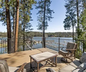 Photo 4 - Dos Pinos - Spacious Lakefront Cabin w/ Game Room