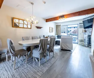 Photo 4 - 4BR Private Townhouse at Smugglers' Notch Resort