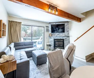 Photo 2 - 4BR Private Townhouse at Smugglers' Notch Resort