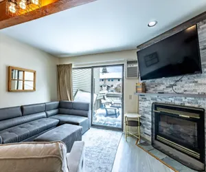 Photo 3 - 4BR Private Townhouse at Smugglers' Notch Resort