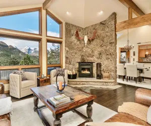 Photo 2 - Alpenglow Vacation Home at Windcliff