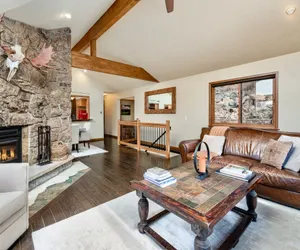 Photo 4 - Alpenglow Vacation Home at Windcliff