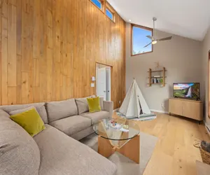 Photo 4 - Cliffview Luxury Vacation Rental at Windcliff