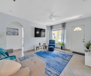 Photo 2 - Charming Florida Home Minutes to the Beach