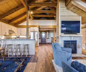 Photo 4 - AMAZING VIEWS- MODERN HOME- SH #14