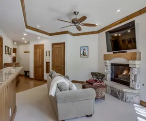 Photo 5 - Spacious studio condo with lift view at Elkhorn Lodge