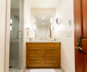 Photo 4 - Deluxe King Room