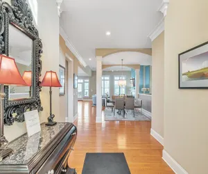 Photo 5 - Spacious Home with 4 Master Suites in Quiet Community