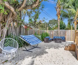 Photo 4 - Wilton Manors Ranch - PET FRIENDLY!