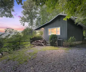 Photo 4 - Modern Pet Friendly Cabin in Waynesville- Blue Ridge Lookout