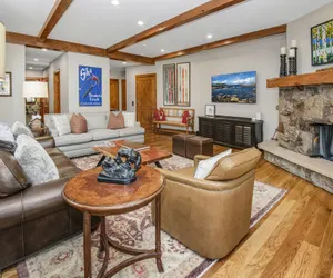 Photo 4 - Bearpaw D1