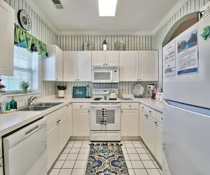 Photo 2 - 533 Wedgewood