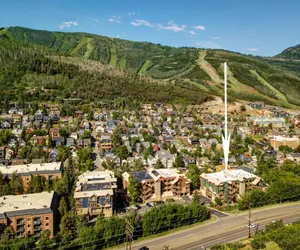 Photo 5 - TOWN POINTE C101