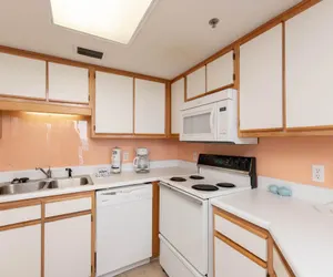 Photo 3 - Phoenix VII - 1 Bed 1 Bath Gulf Front Low Sleeps 4
