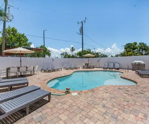 Photo 3 - 2633 Coconut Sunset A: 3BR Oasis w/ Pool & Steps to Beach