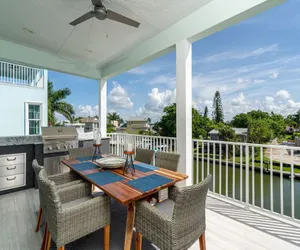 Photo 3 - 661 Beach-to-Bay 5BR: Pool, Spa, Gulf Views, Elevator
