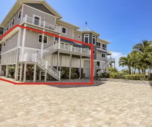 Photo 3 - 40 Warm Sands North End Retreat: 3BR Beach Front