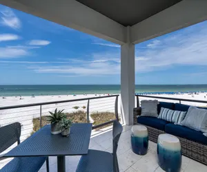 Photo 2 - 61 Once Upon A Tide: 4BR Beachfront with Pool & Spa!